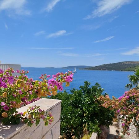 Villa Apartments Oliva Seget Vranjica Dış mekan fotoğraf