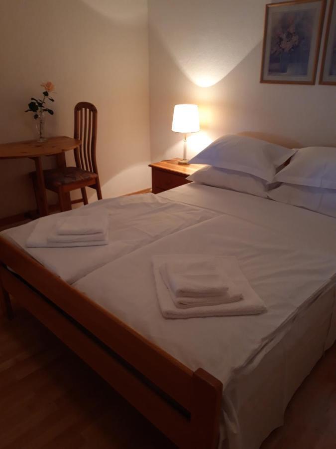 Villa Apartments Oliva Seget Vranjica Dış mekan fotoğraf